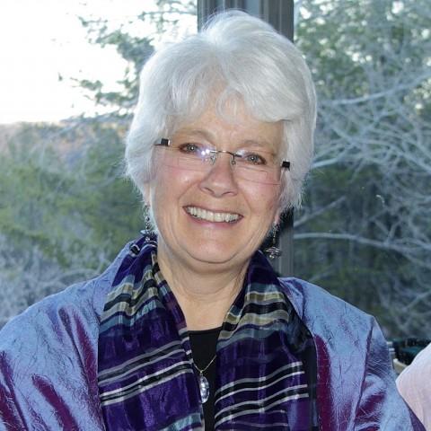 headshot of polly campbell